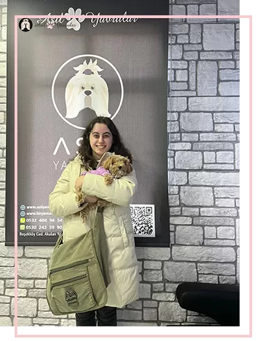 Esra Hanım Poodle Yavrumuzla Mutlu